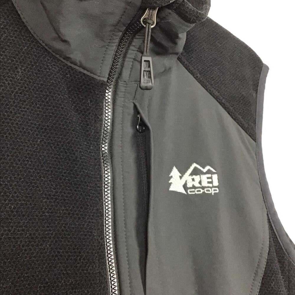 REI Polartec Fleece Outdoor Co Op Black Insulated Zip Front Vest sz Small Med - Picture 5 of 7